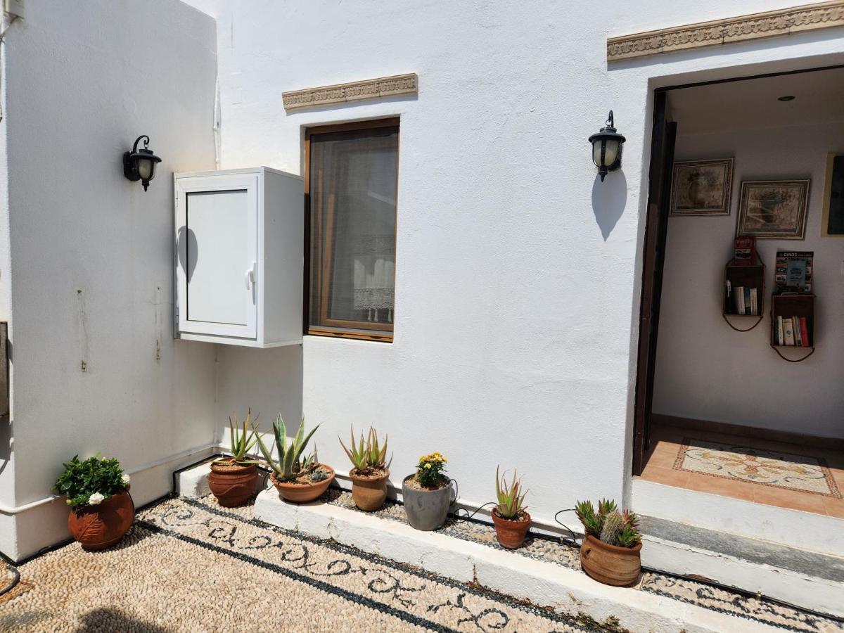 Lindos Boutique - Adults Only Apartman Kültér fotó